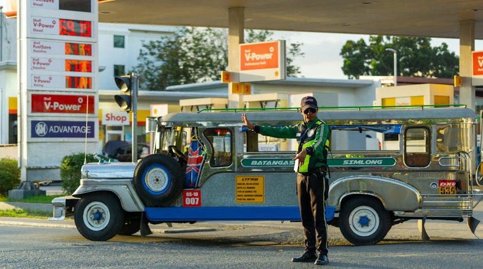 Retail fuel price hike ‘inevitable’ if global oil pressures persist: BPCL’s Director HR – The Economic Times