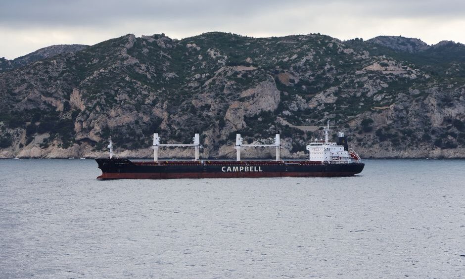 US Iran war LIVE: Tanker hit off Oman coast; Iran says 38 killed, over 400 injured in US attacks over 3 weeks | World News – Hindustan Times