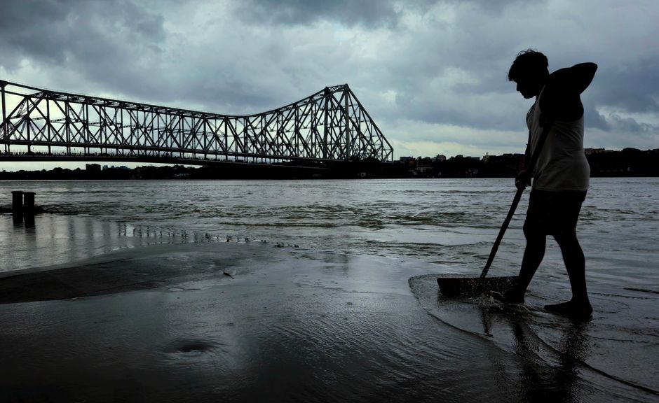 Orange alert for Kolkata, south Bengal as low-pressure system over Bay of Bengal intensifies – Telegraph India