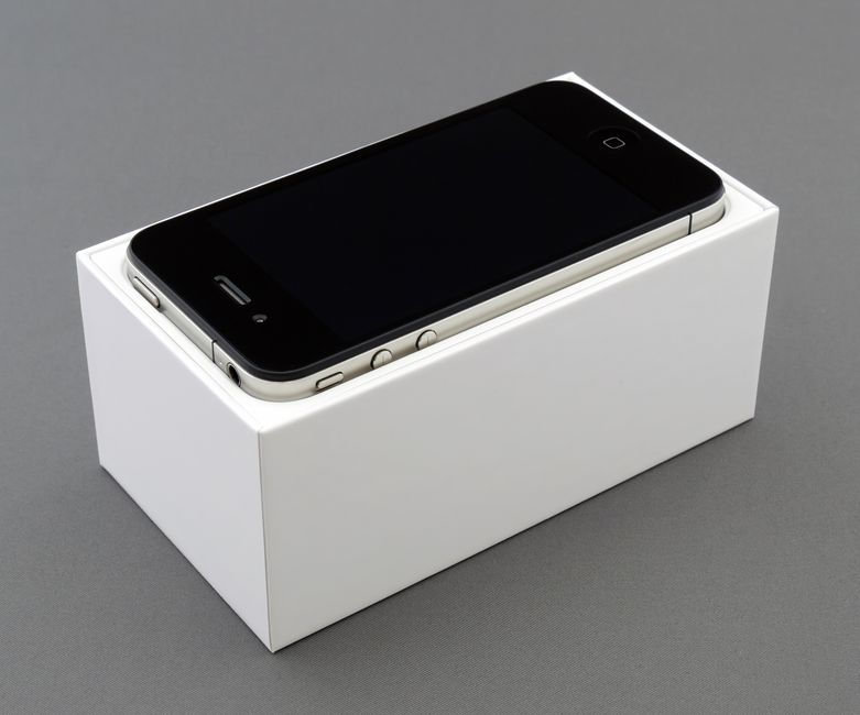 A1 opens pre-orders for iPhone Duo in Bulgaria - Telecompaper